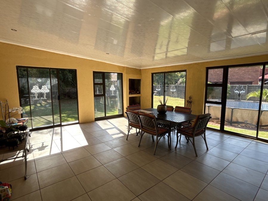 3 Bedroom Property for Sale in Crystal Park Gauteng