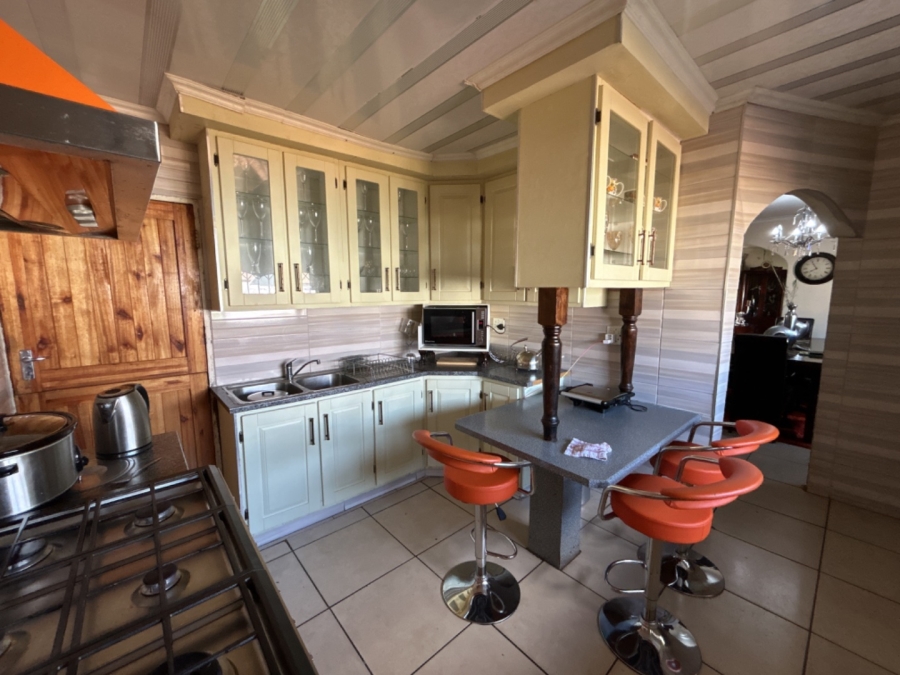 3 Bedroom Property for Sale in Crystal Park Gauteng