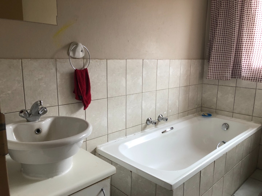  Bedroom Property for Sale in Sylviavale Gauteng