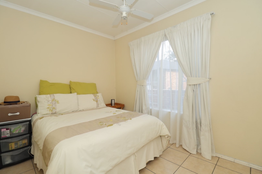 3 Bedroom Property for Sale in Radiokop Gauteng