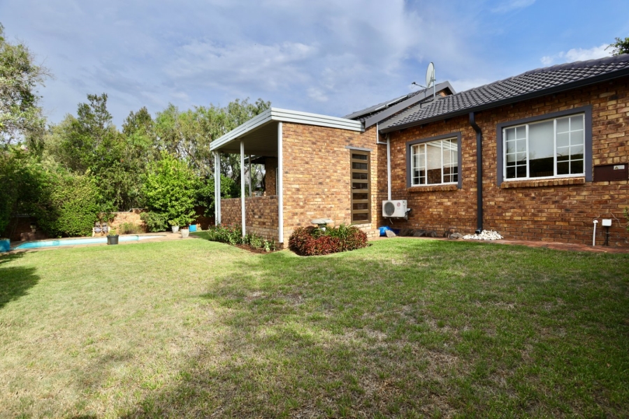 3 Bedroom Property for Sale in Radiokop Gauteng