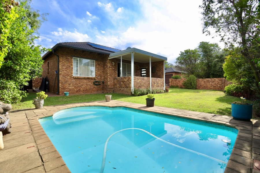 3 Bedroom Property for Sale in Radiokop Gauteng