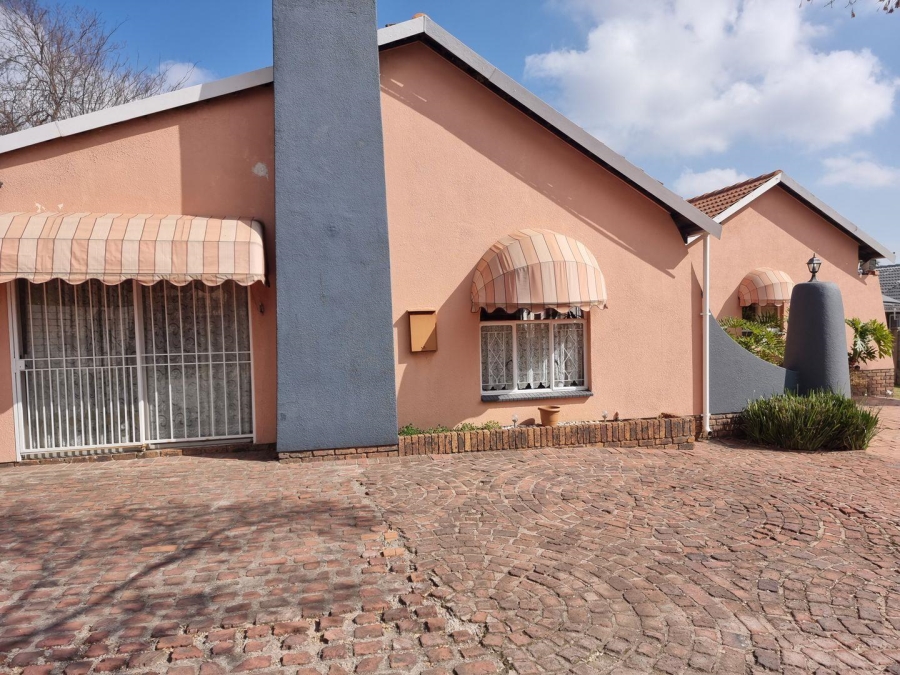 4 Bedroom Property for Sale in Isandovale Gauteng