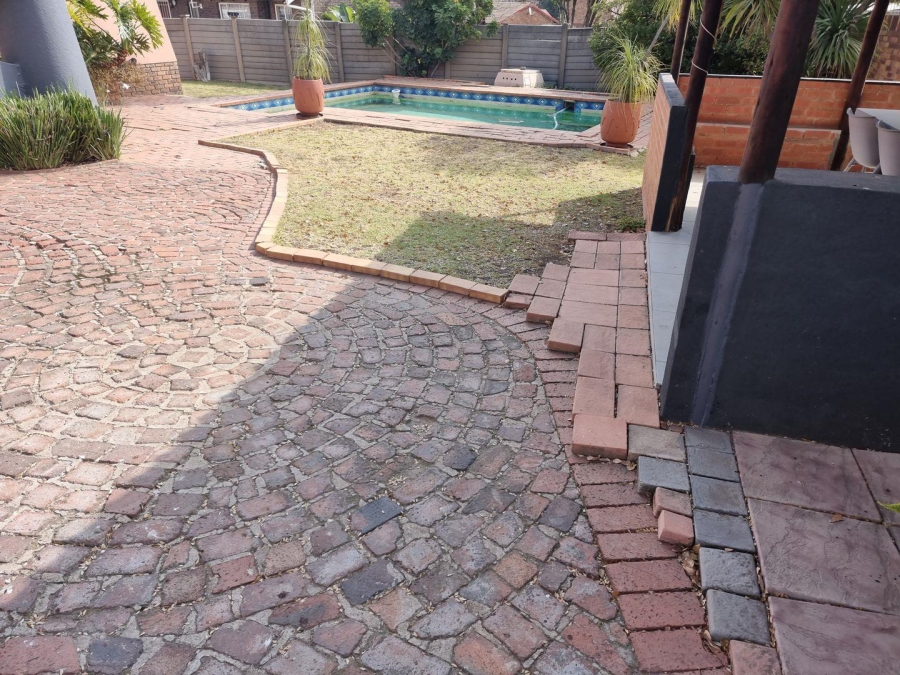 4 Bedroom Property for Sale in Isandovale Gauteng