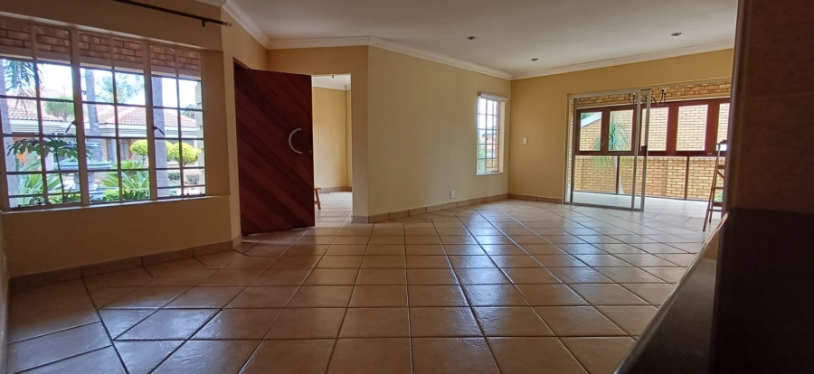 To Let 3 Bedroom Property for Rent in Eldoraigne Gauteng