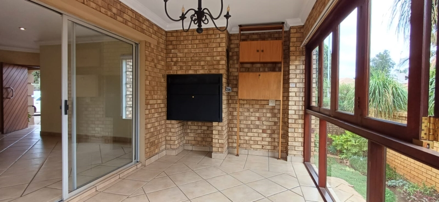 To Let 3 Bedroom Property for Rent in Eldoraigne Gauteng