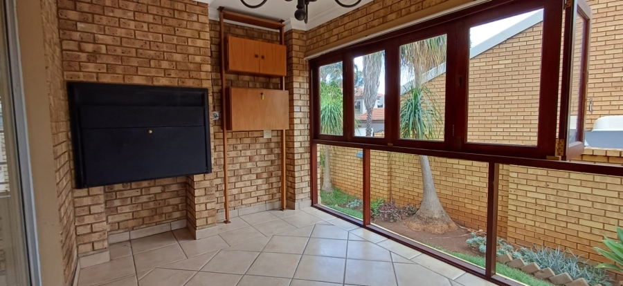 To Let 3 Bedroom Property for Rent in Eldoraigne Gauteng