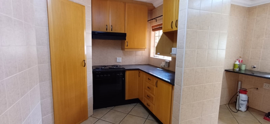 To Let 3 Bedroom Property for Rent in Eldoraigne Gauteng