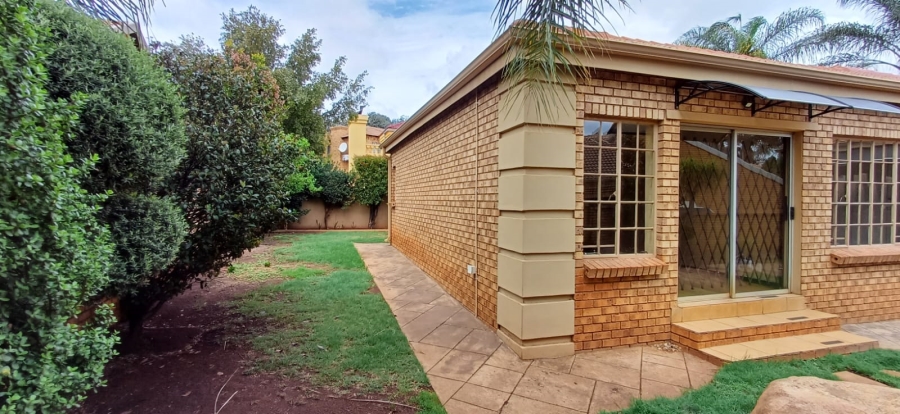 To Let 3 Bedroom Property for Rent in Eldoraigne Gauteng