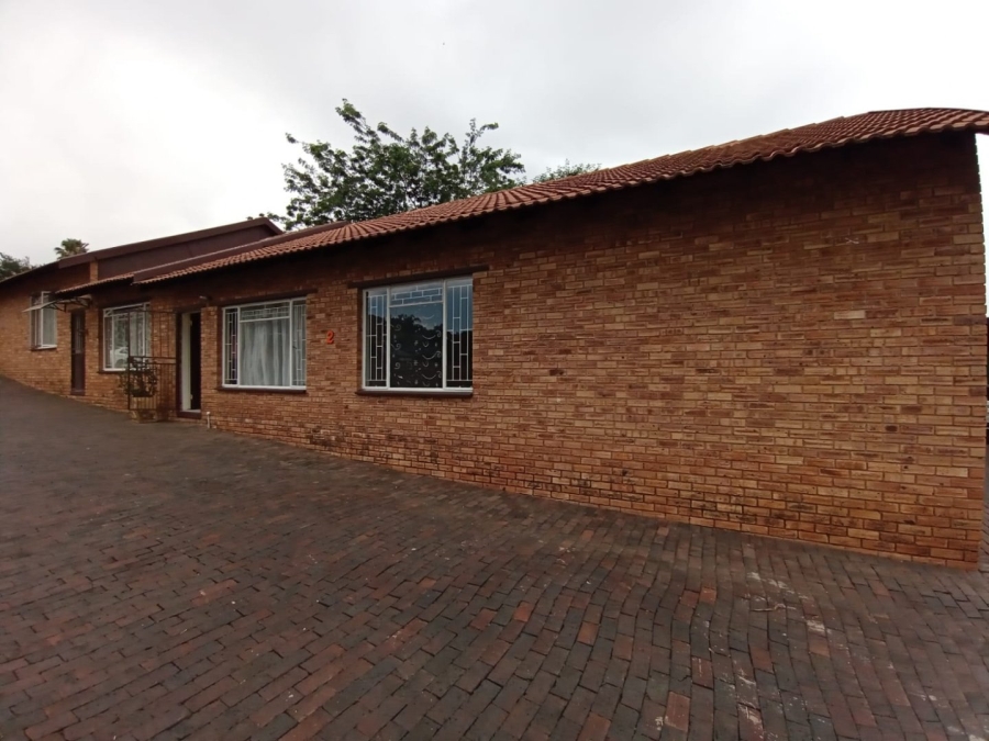 3 Bedroom Property for Sale in Noordheuwel Gauteng