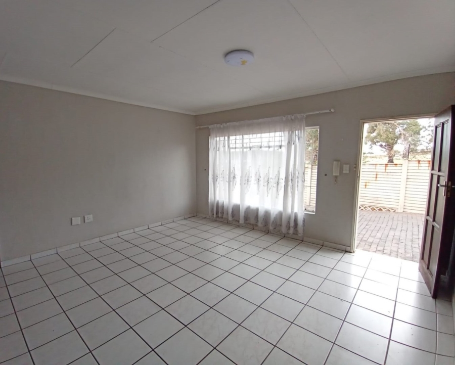 3 Bedroom Property for Sale in Noordheuwel Gauteng