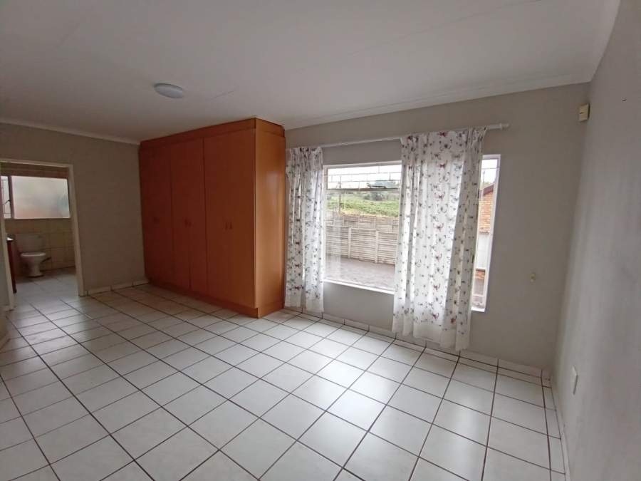 3 Bedroom Property for Sale in Noordheuwel Gauteng