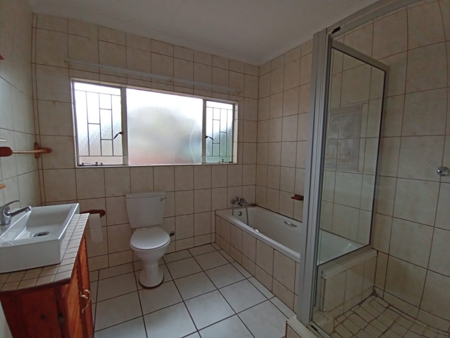 3 Bedroom Property for Sale in Noordheuwel Gauteng