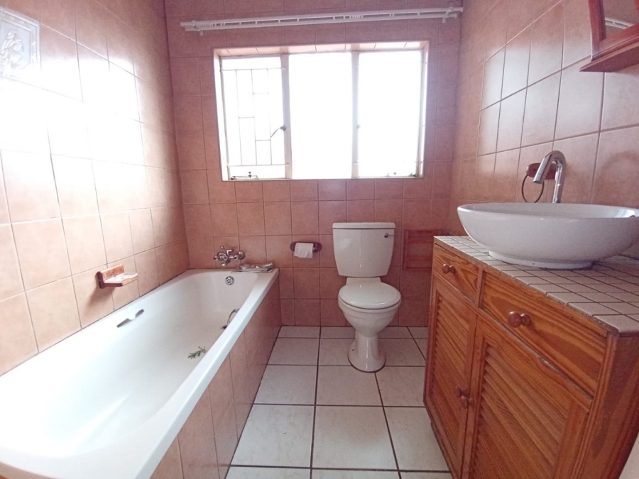 3 Bedroom Property for Sale in Noordheuwel Gauteng