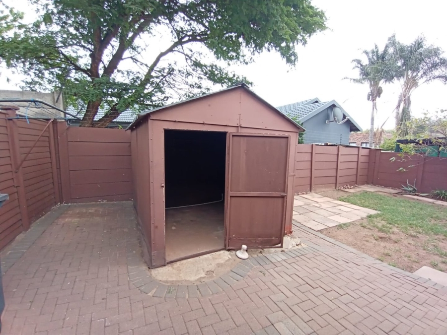 3 Bedroom Property for Sale in Noordheuwel Gauteng