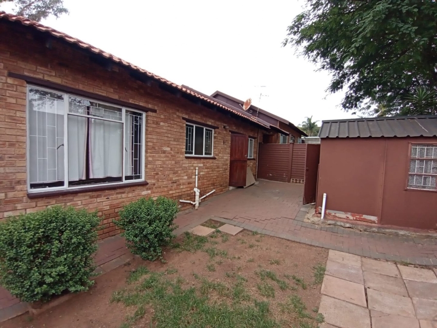 3 Bedroom Property for Sale in Noordheuwel Gauteng