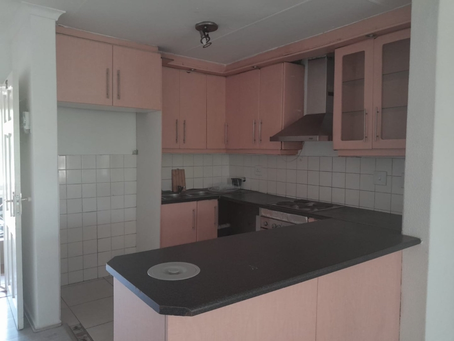 To Let 3 Bedroom Property for Rent in Weltevreden Park Gauteng