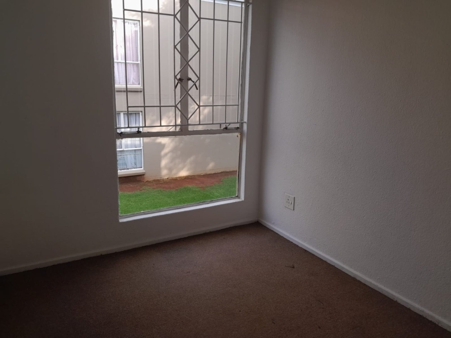 To Let 3 Bedroom Property for Rent in Weltevreden Park Gauteng