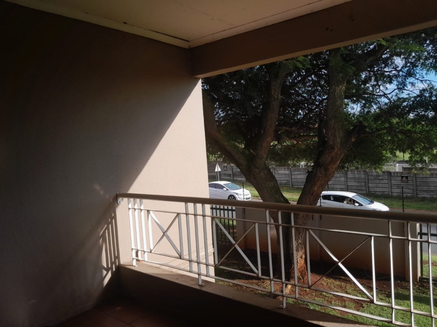 To Let 3 Bedroom Property for Rent in Weltevreden Park Gauteng