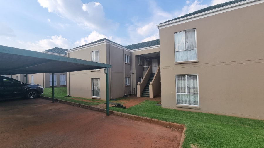 To Let 3 Bedroom Property for Rent in Weltevreden Park Gauteng