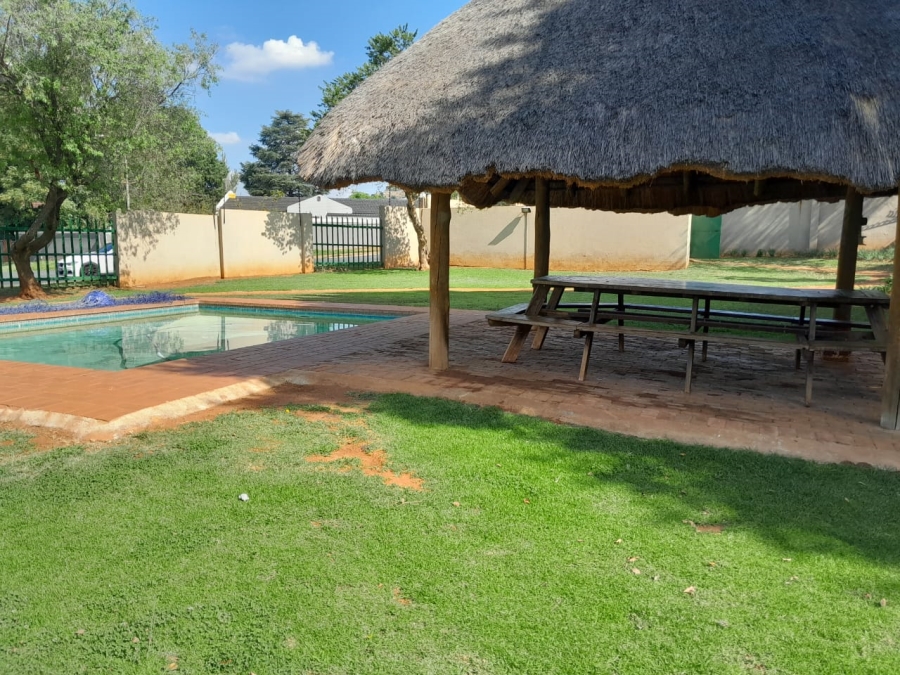 To Let 3 Bedroom Property for Rent in Weltevreden Park Gauteng