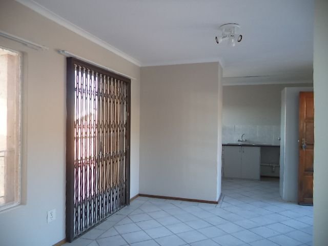 To Let 2 Bedroom Property for Rent in Magalieskruin Gauteng