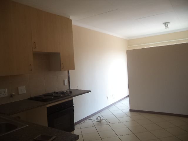 To Let 1 Bedroom Property for Rent in Pretoria North Gauteng