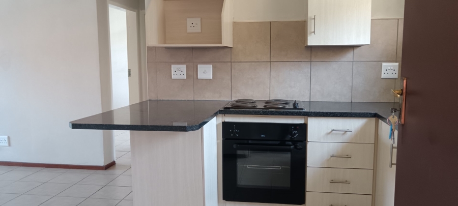 To Let 2 Bedroom Property for Rent in Noordwyk Gauteng