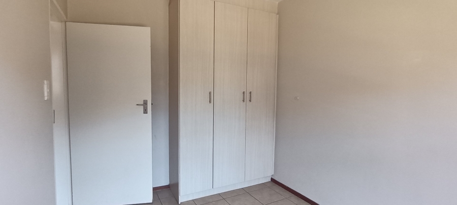 To Let 2 Bedroom Property for Rent in Noordwyk Gauteng