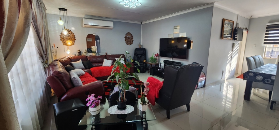 To Let 4 Bedroom Property for Rent in Erasmia Gauteng