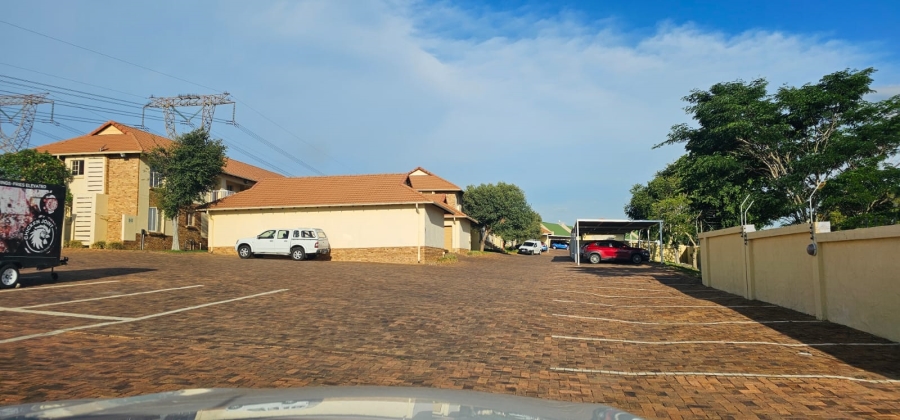 1 Bedroom Property for Sale in Kosmosdal Gauteng