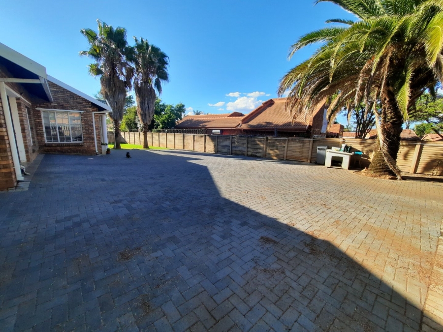 3 Bedroom Property for Sale in Highveld Gauteng