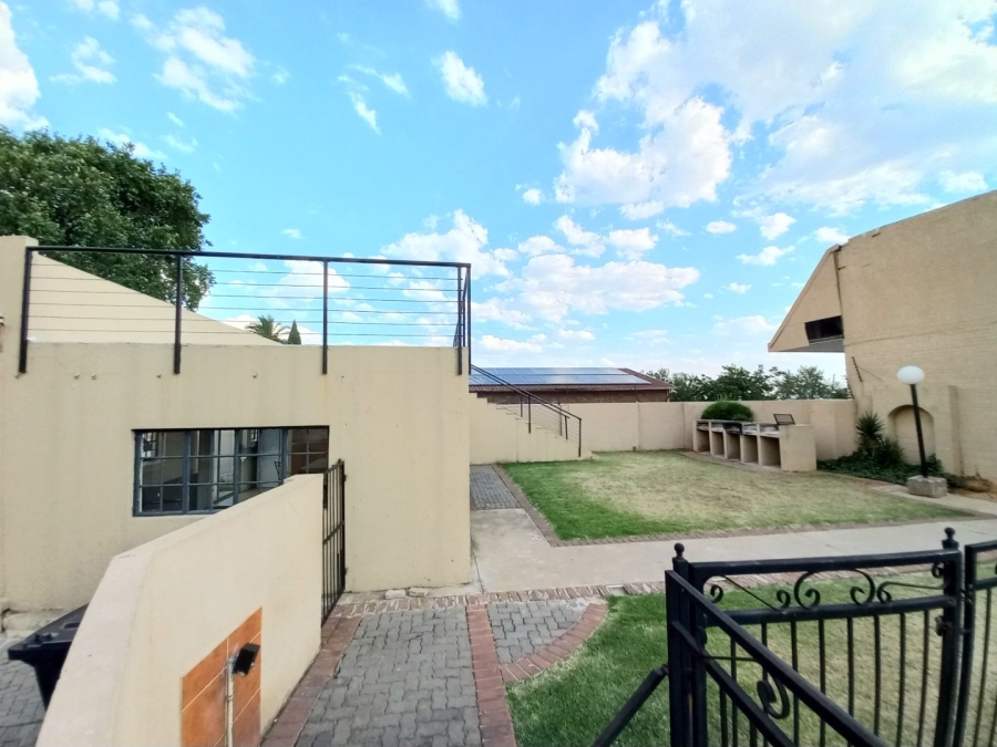 2 Bedroom Property for Sale in Ravensklip Gauteng