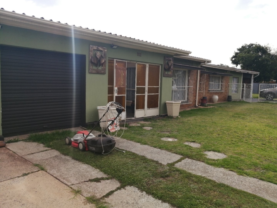 3 Bedroom Property for Sale in Lodeyko Gauteng