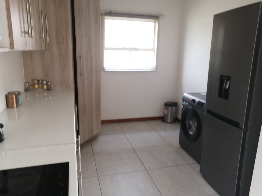 3 Bedroom Property for Sale in Lodeyko Gauteng