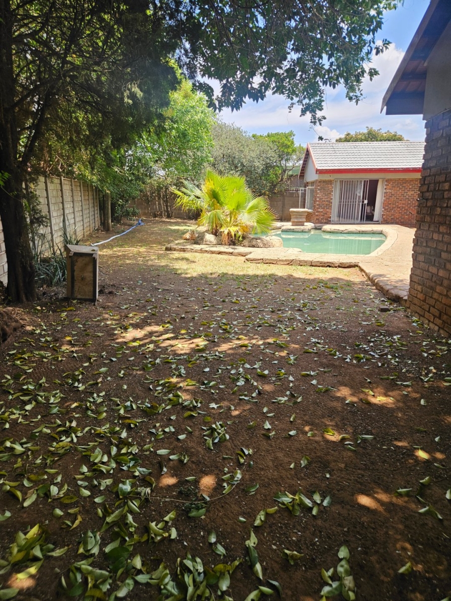 4 Bedroom Property for Sale in Vanderbijlpark Sw 2 Gauteng