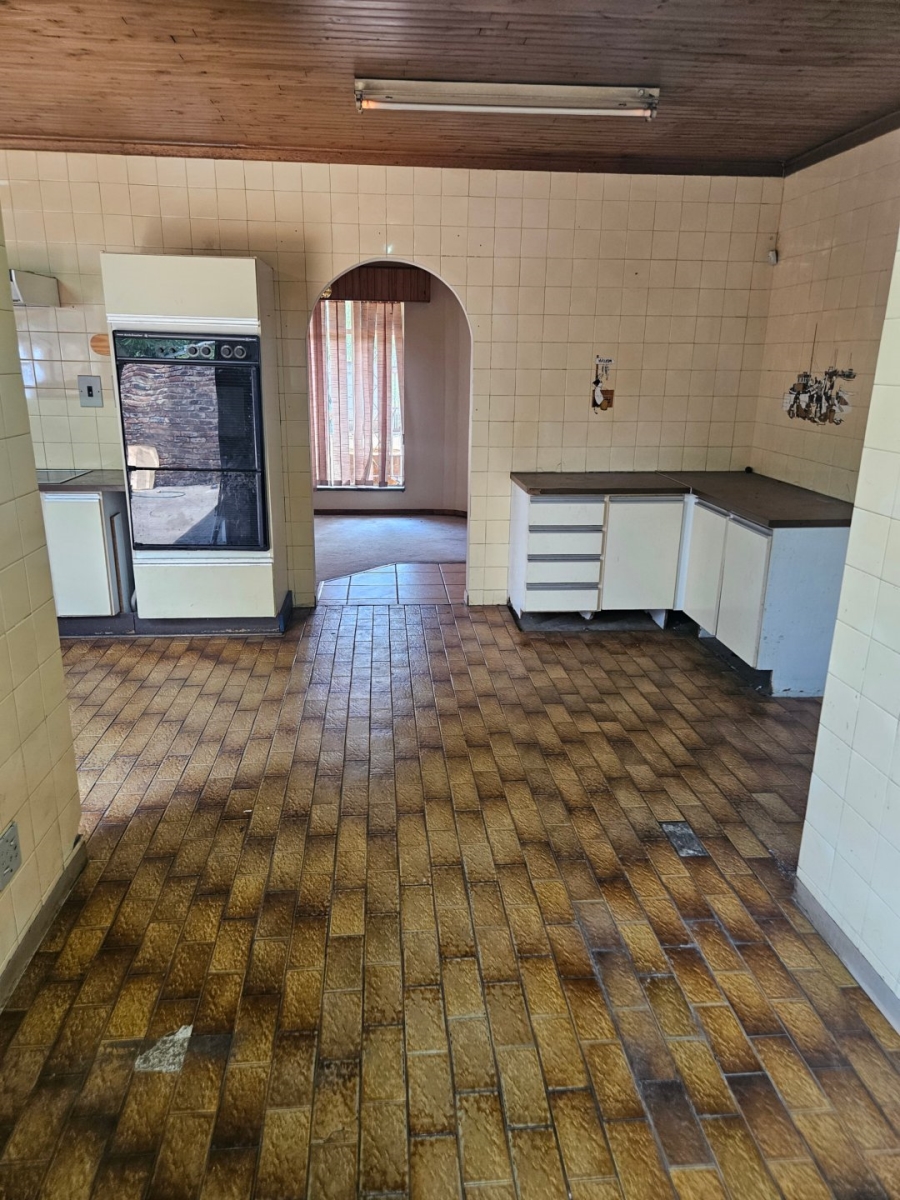 4 Bedroom Property for Sale in Vanderbijlpark Sw 2 Gauteng