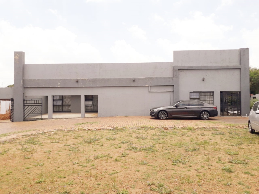 To Let commercial Property for Rent in Lenasia Ext 7 Gauteng