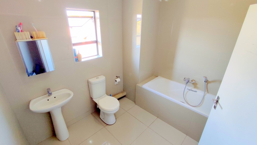 3 Bedroom Property for Sale in Heuwelsig Estate Gauteng