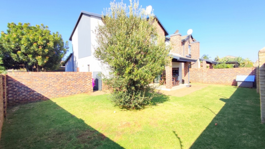 3 Bedroom Property for Sale in Heuwelsig Estate Gauteng