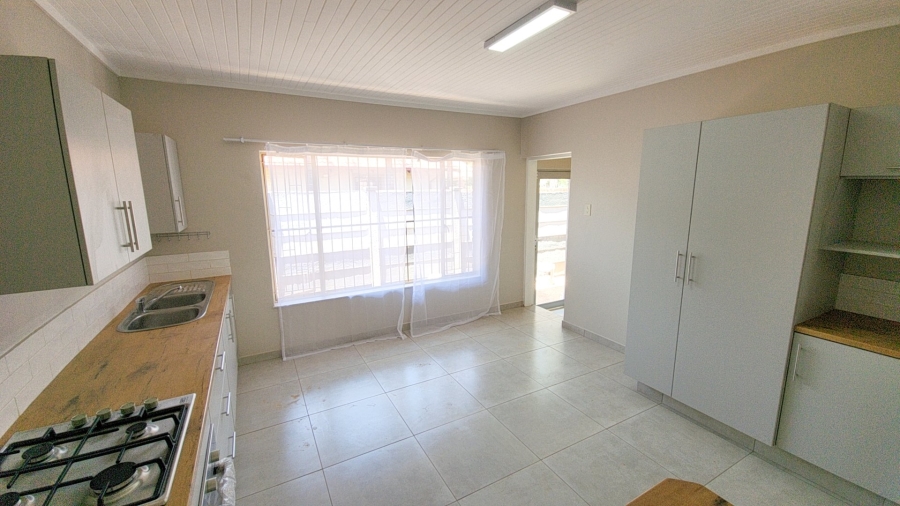 To Let 3 Bedroom Property for Rent in Waverley Gauteng