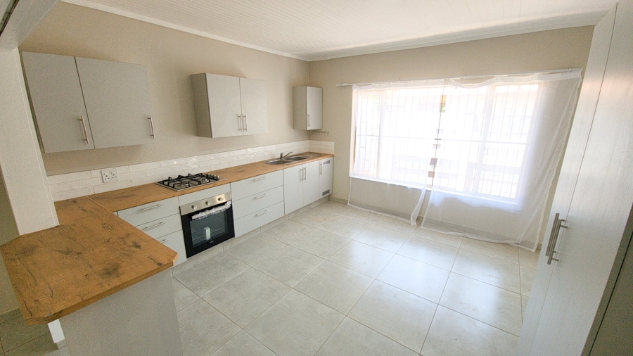 To Let 3 Bedroom Property for Rent in Waverley Gauteng