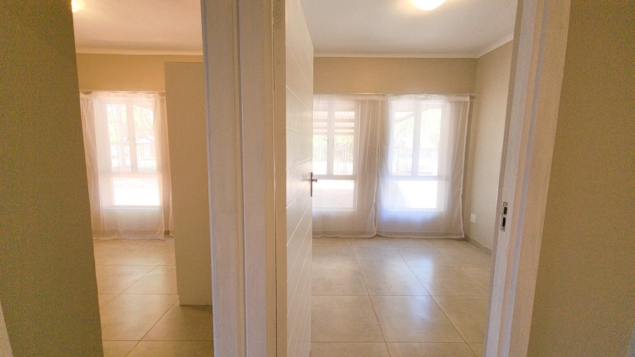 To Let 3 Bedroom Property for Rent in Waverley Gauteng