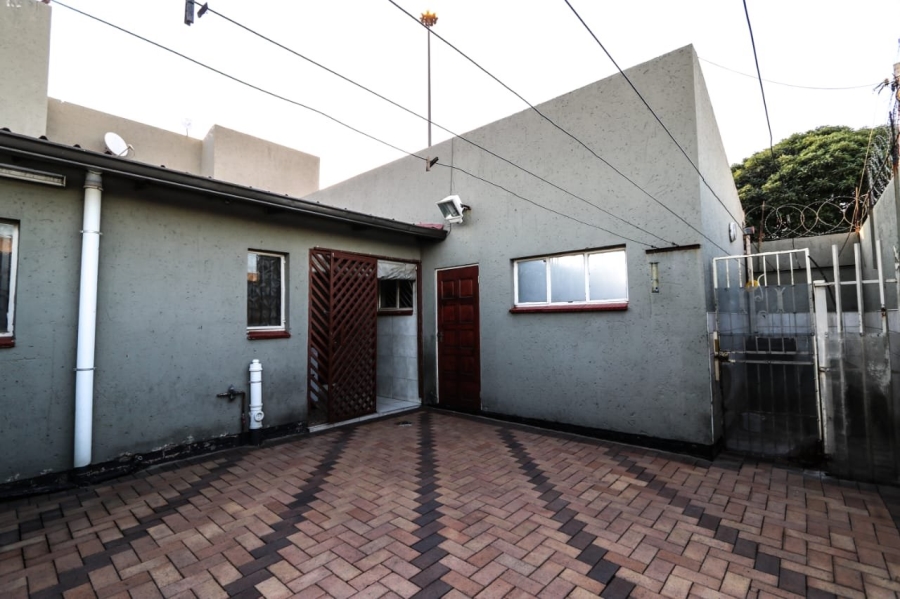 To Let 4 Bedroom Property for Rent in Reigerpark Gauteng