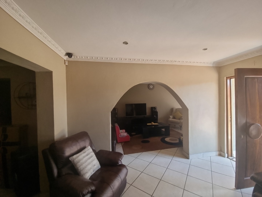 To Let 4 Bedroom Property for Rent in Reigerpark Gauteng