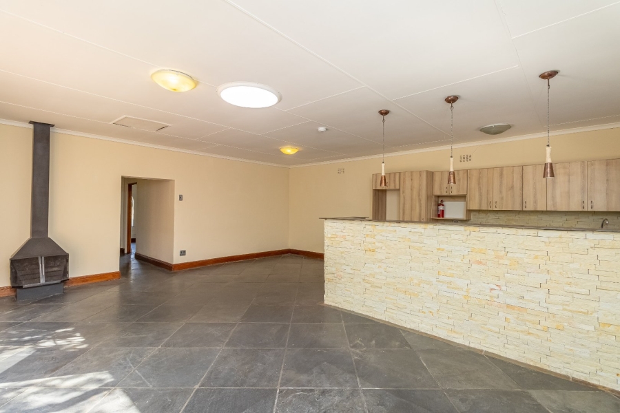  Bedroom Property for Sale in Lammermoor Gauteng