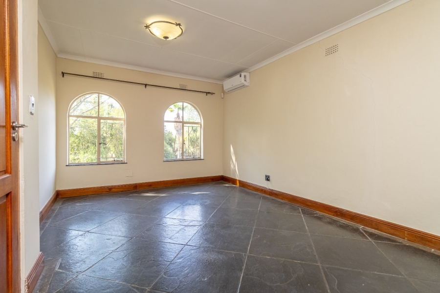  Bedroom Property for Sale in Lammermoor Gauteng