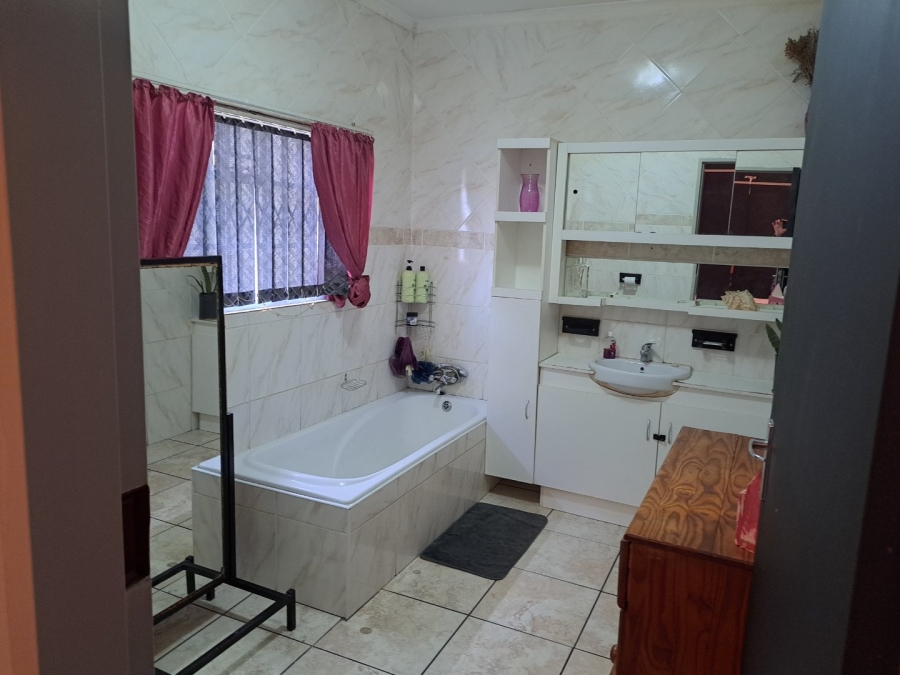 3 Bedroom Property for Sale in Pretoria North Gauteng