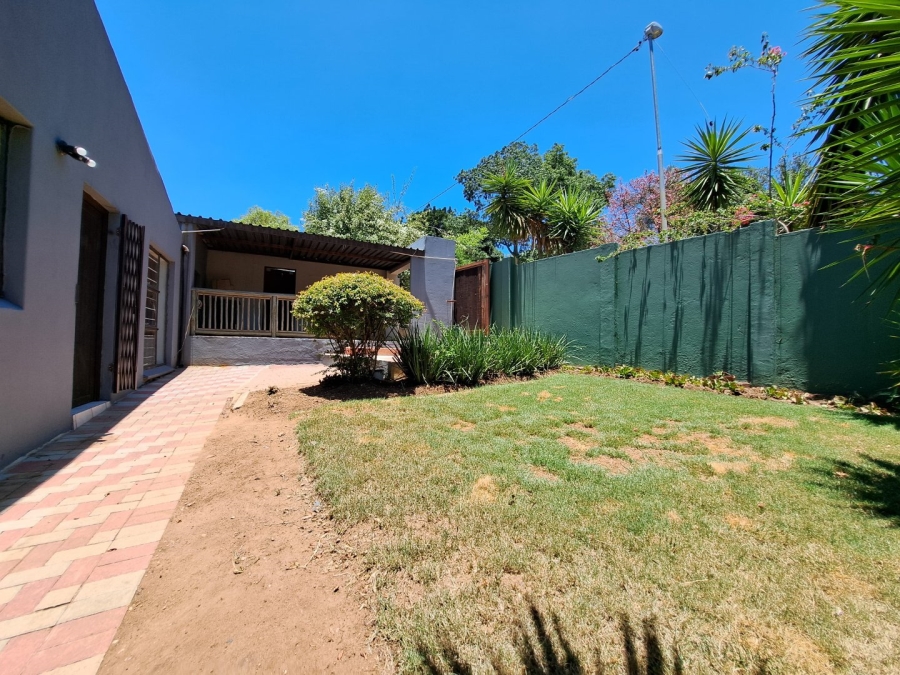 To Let 1 Bedroom Property for Rent in Norscot Gauteng