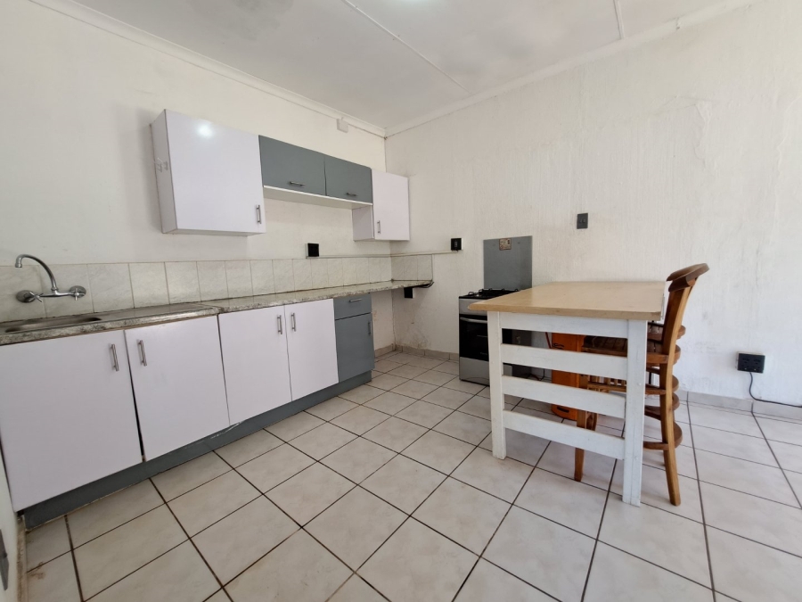 To Let 1 Bedroom Property for Rent in Norscot Gauteng